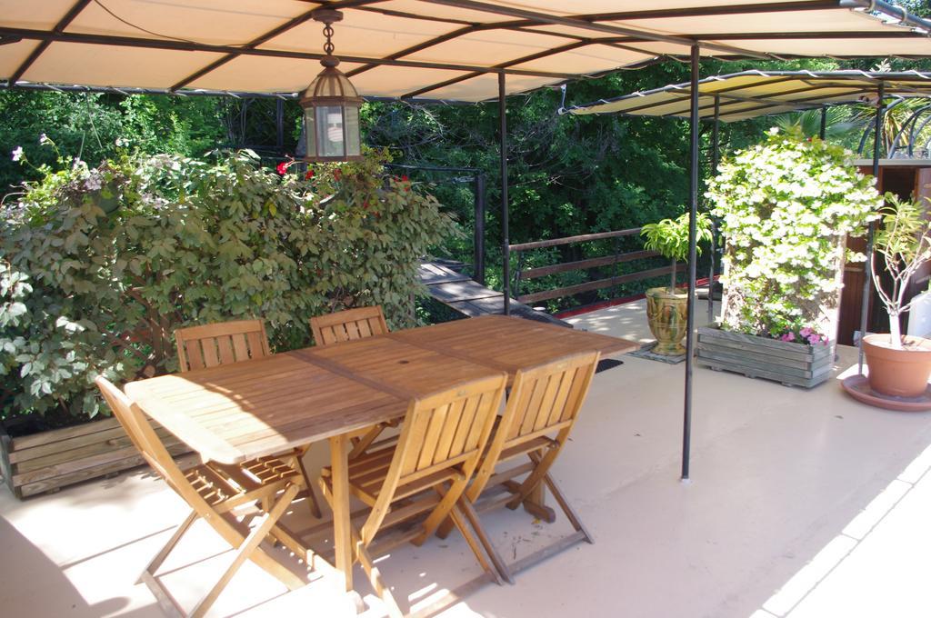 Peniche Le Hasard Bed & Breakfast Villeneuve-lès-Avignon Eksteriør bilde