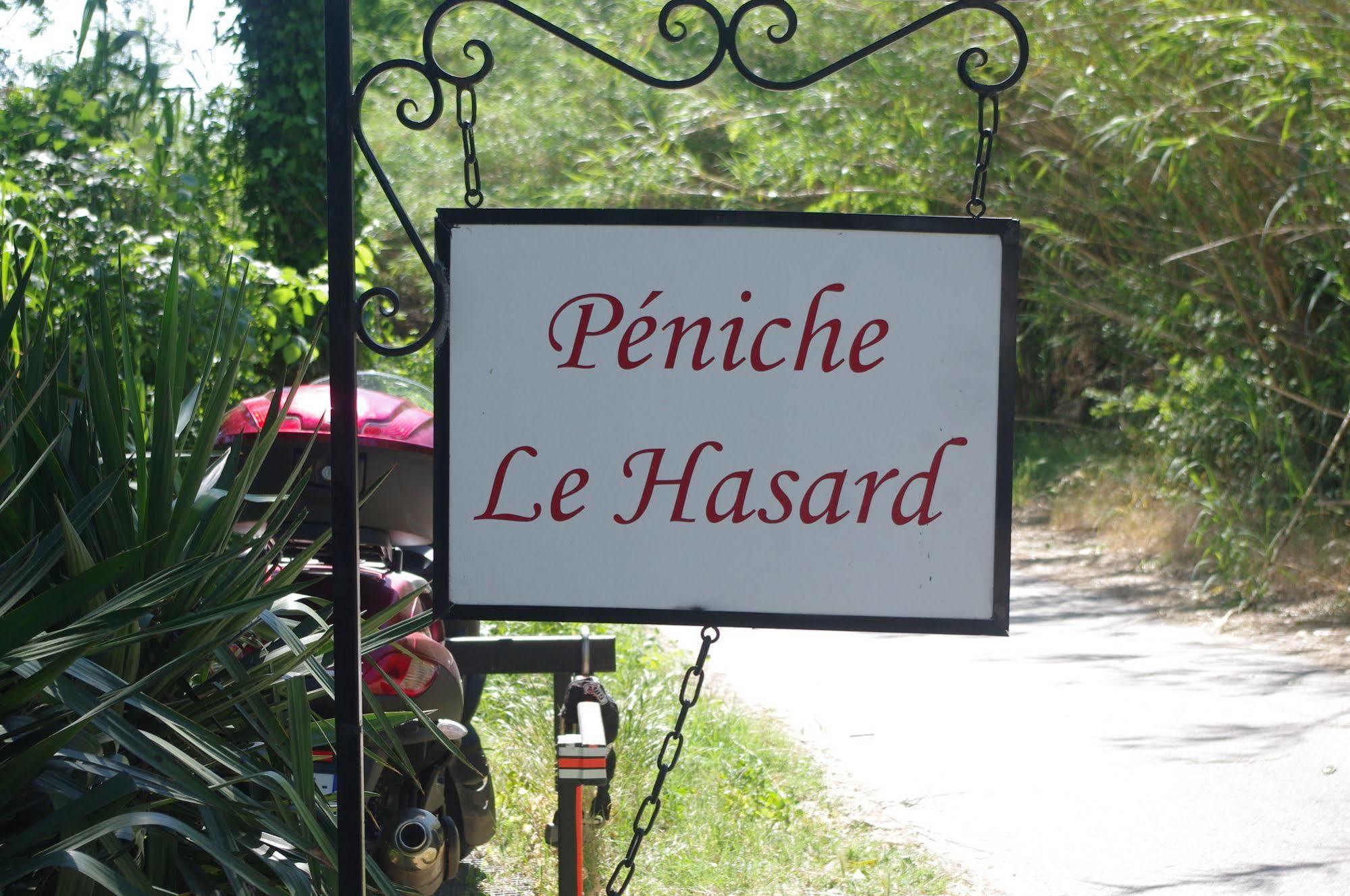 Peniche Le Hasard Bed & Breakfast Villeneuve-lès-Avignon Eksteriør bilde